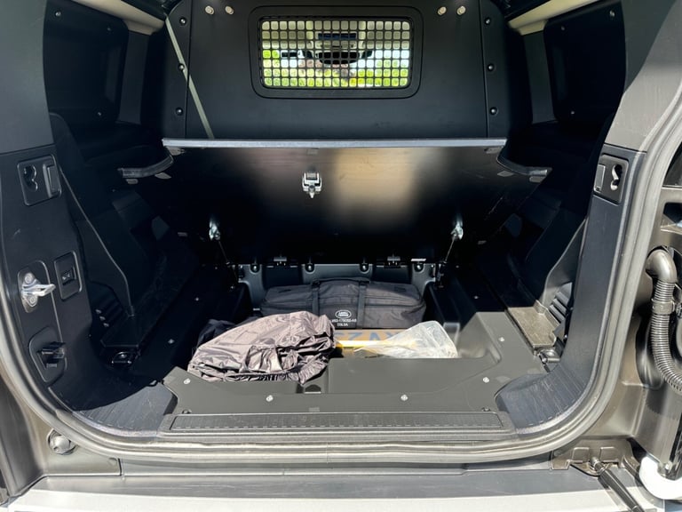 2023 Land Rover Defender 90 3.0 D250 MHEV Hard Top Fuji White - 14,825 Miles 