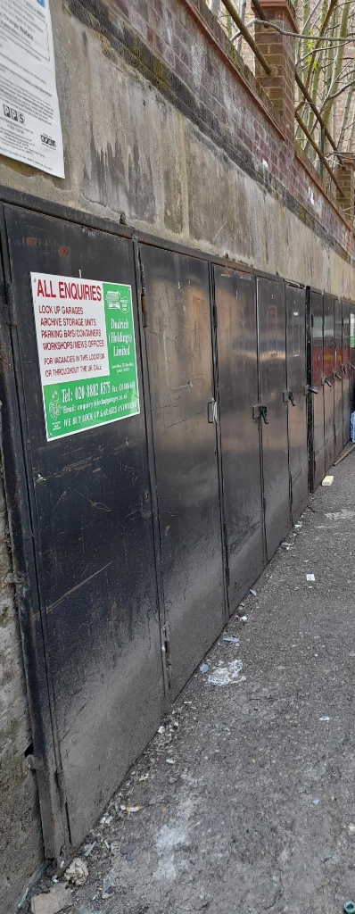 Cheap secure small stores for rent, 24/7, ideally located in Streatham, South West London.