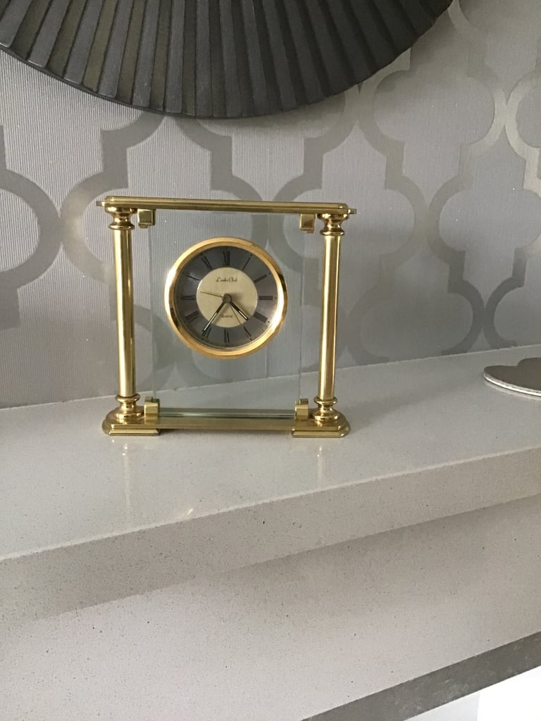 image for Mantle clock