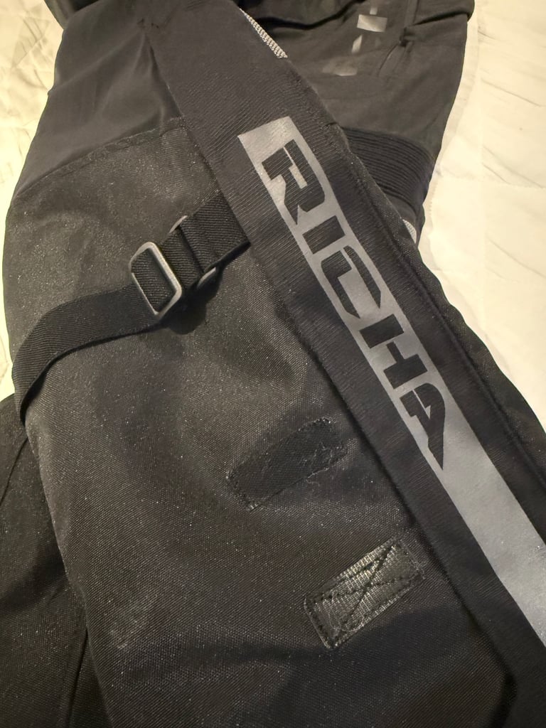 Richa Infinity 2XL (36" waist) - Short - motorcycle trousers worn once