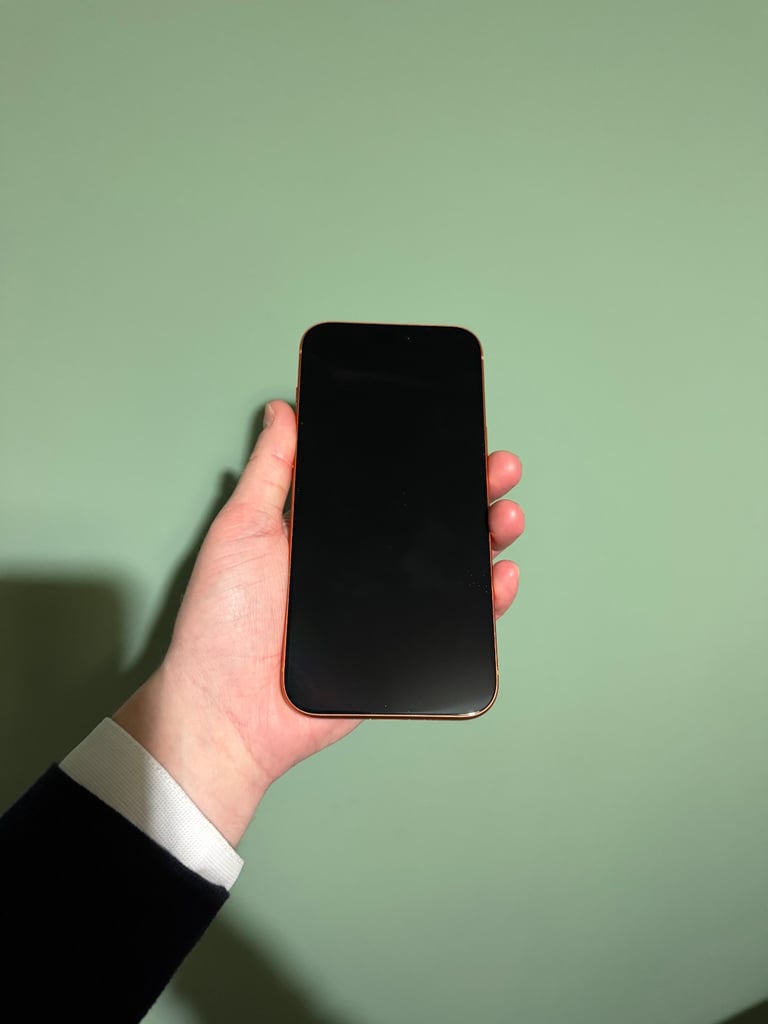 iPhone 17 Pro Max, 256GB, Cosmic Orange