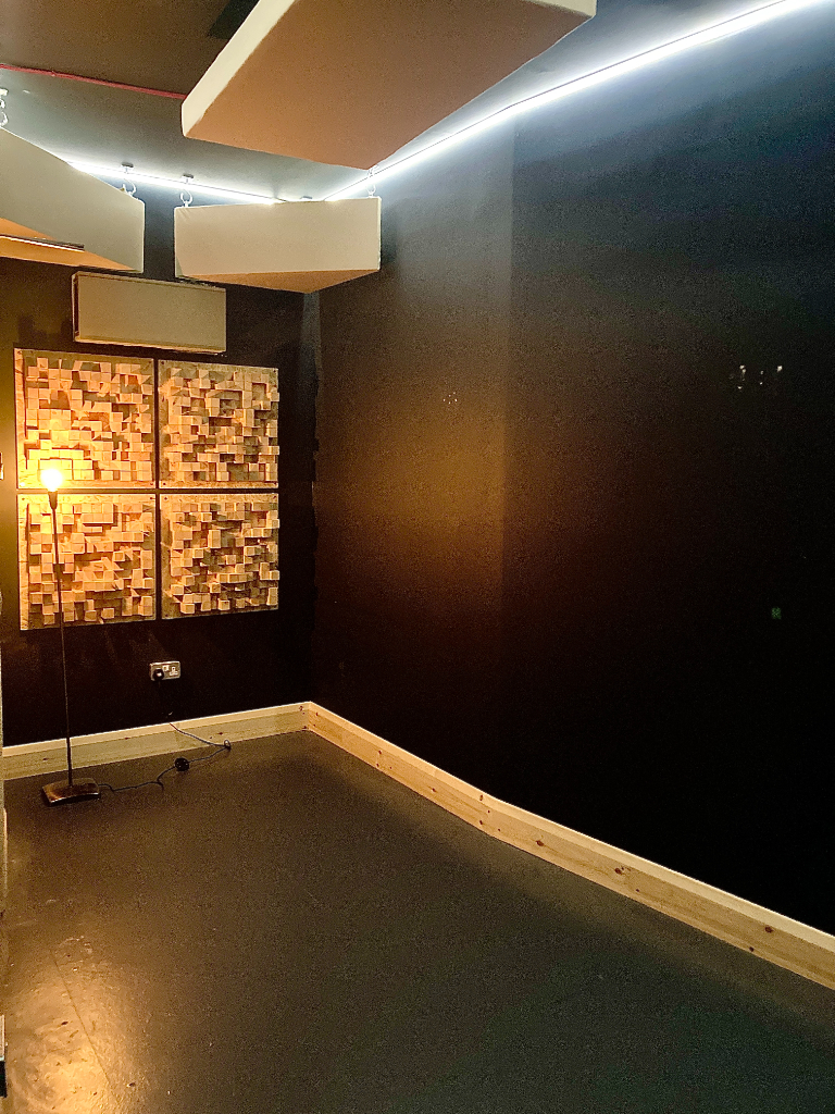 ONE STUDIO AVAILABLE: Sound-Proofed Music Studio Workspaces, London Fields