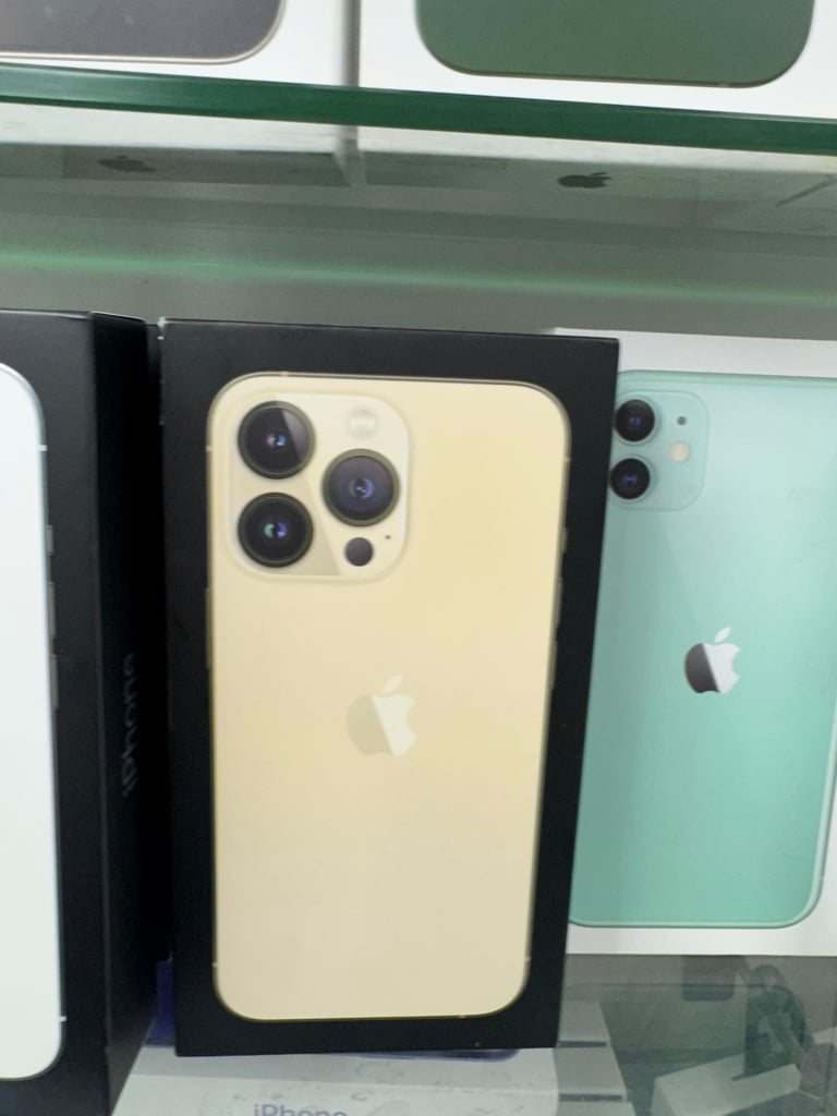 iPhone 13 Pro Max LIKE NEW BOXED
