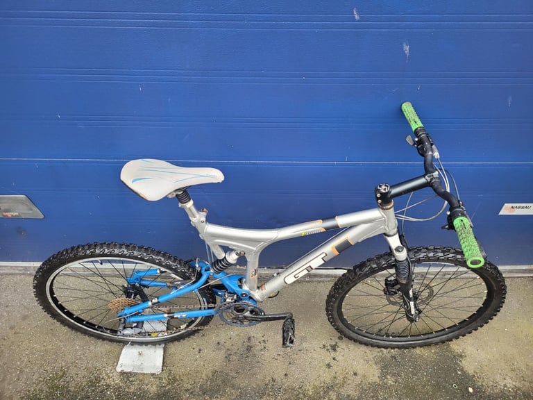 Gents mountain bike GT I-DRIVE Wheels 26" Frame 20" BIG BIKE!