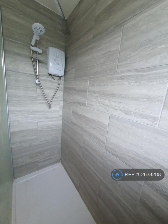 4 bedroom house in Clyde Gardens, Bath, BA2 (4 bed) (#2678208)