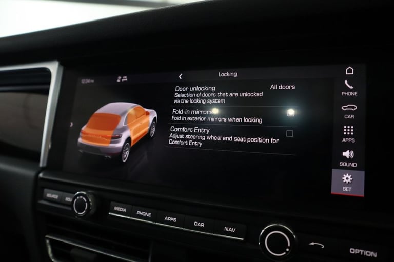 2019 D PORSCHE MACAN 3.0T V6 S SUV 5DR PETROL PDK 4WD EURO 6 (S/S) (354 PS)