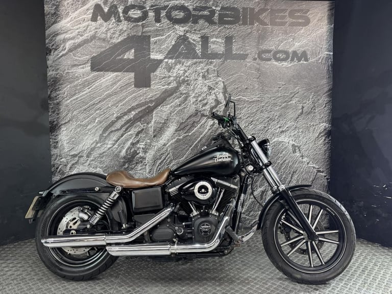 HARLEY DAVIDSON STREET BOB LTD FXDBC 2015