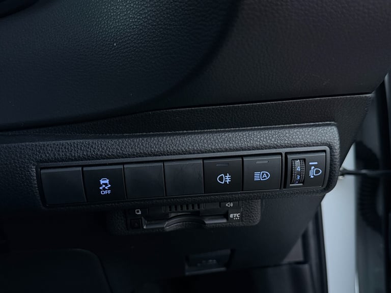 2022 Toyota Corolla TOURING ESTATE GX WHITE 1.8L PETROL HYBRID ELECTRIC AUTOMATIC 5 SEATER Estate...