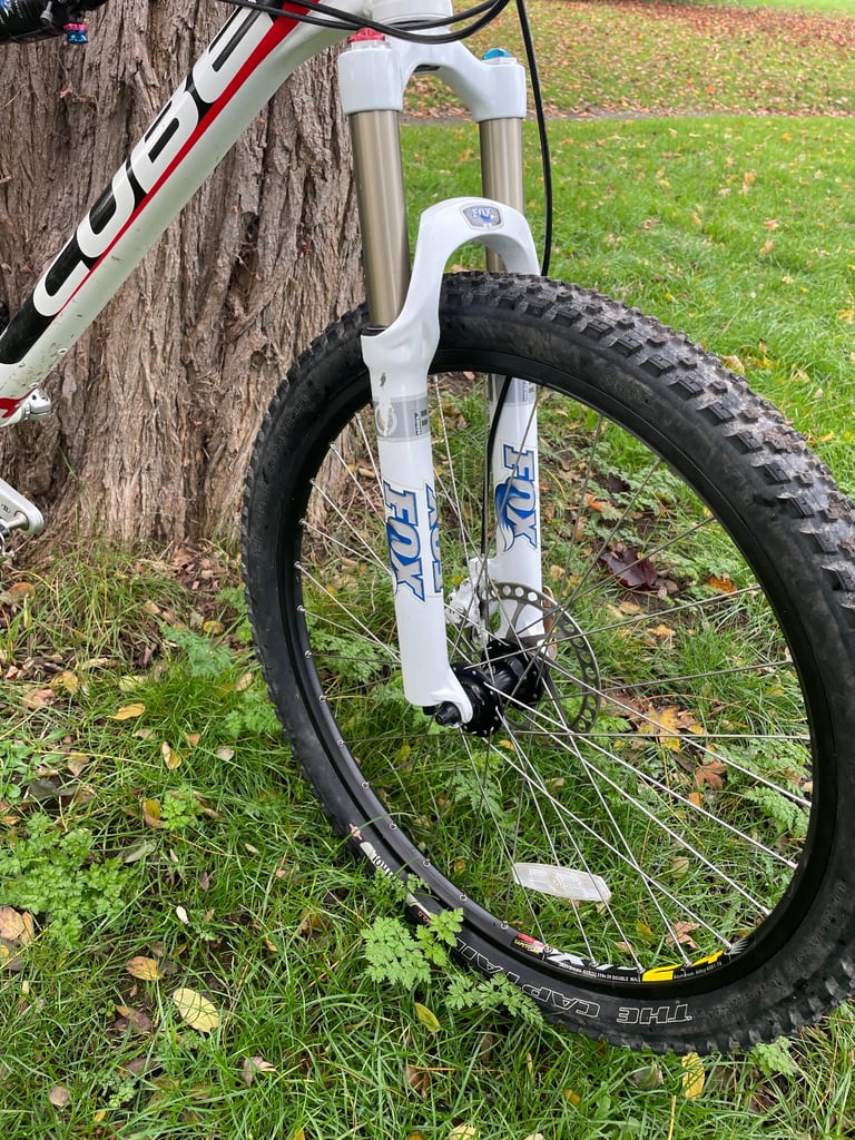 Full suspension mountain bike 