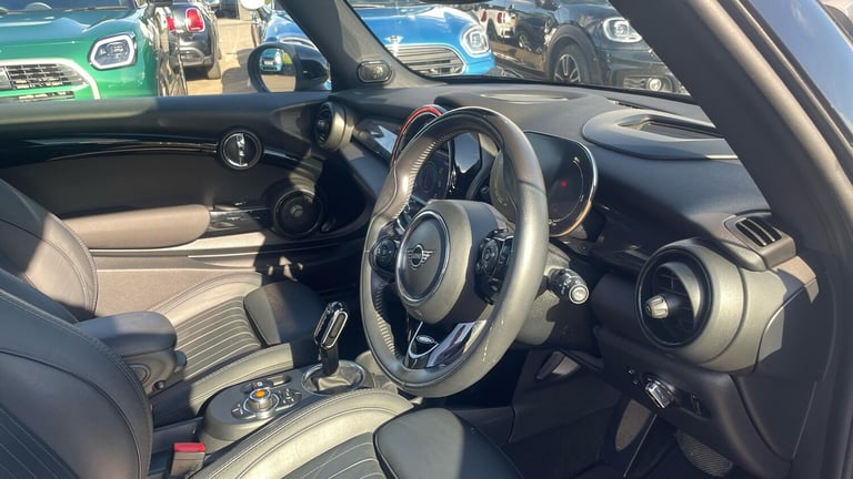 2020 MINI Hatchback Electric 135kW Cooper S Level 3 33kWh 3dr Auto Hatchback Electric Automatic