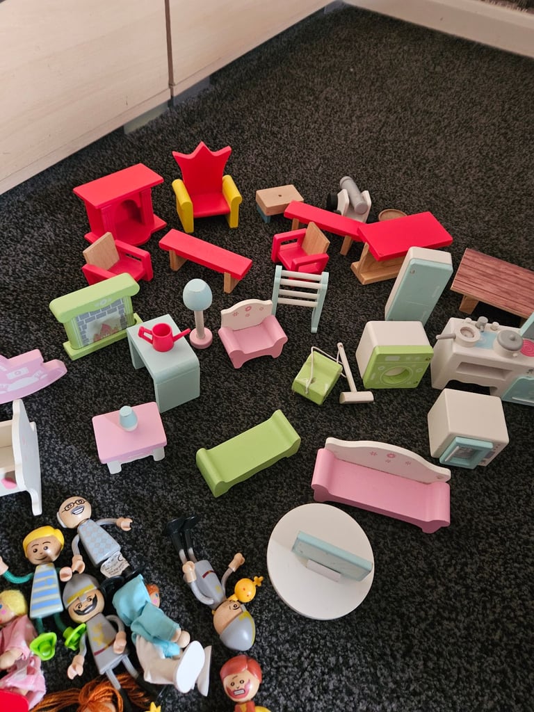 Dolls house furniture and people 