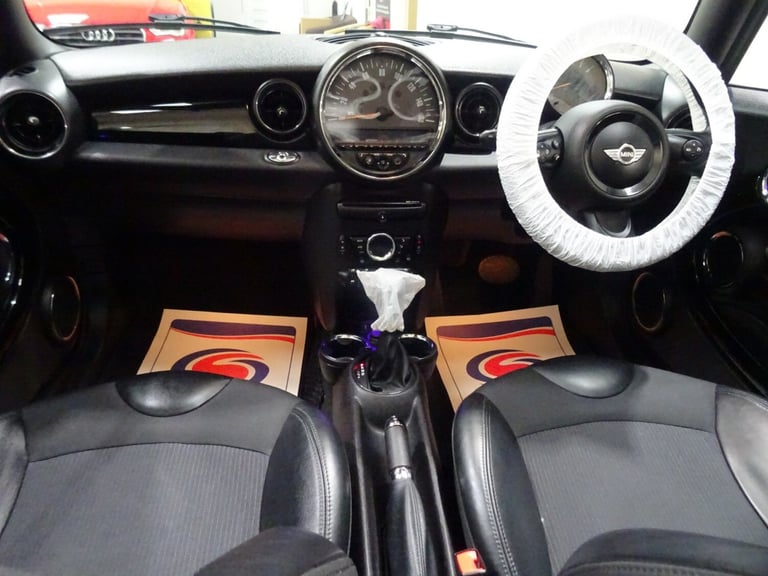 Mini Convertible 1.6 Cooper 2dr Automatic **LOW MILEAGE*ONLY 26000 MILES**