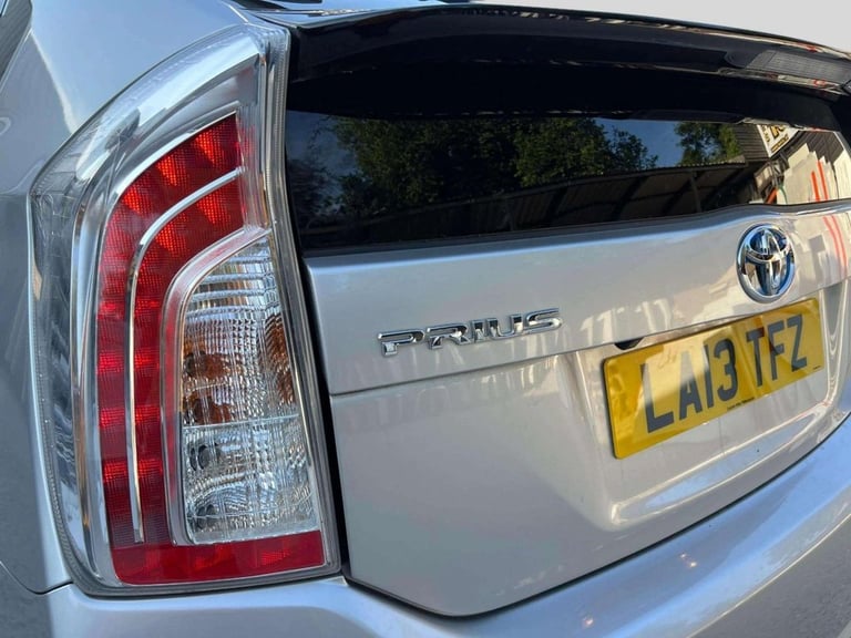 2013 Toyota Prius  1.8 VVT-h T Spirit CVT Euro 5 (s/s) 5dr Hatchback HYBRID ELECTRIC Automatic
