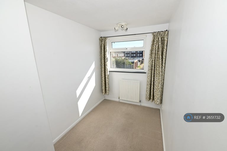 3 bedroom house in Warren Avenue, Chandler's Ford, Eastleigh, SO53 (3 bed) (#2651732)