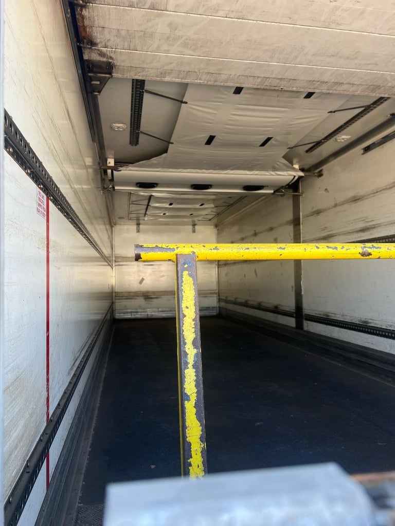 DAF TRUCKS CF250  18 TONNE FRIDGE WITH COLUMN TAIL LIFT CHOICE