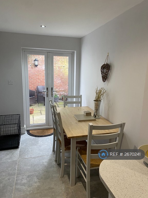 2 bedroom house in Hallgarth Street, Durham, DH1 (2 bed) (#2670241)