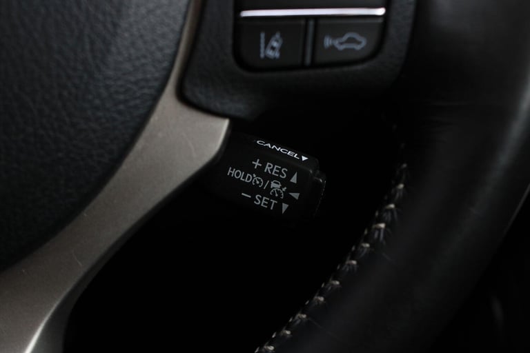 2018 Lexus IS 2.5 300h Sport E-CVT Euro 6 (s/s) 4dr SALOON Petrol/Electric Hybrid Automatic