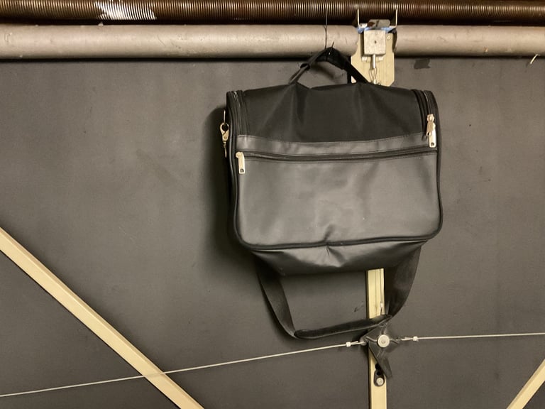 image for LGE BLACK COMPUTER/ I PAD CARRYING SATCHEL 