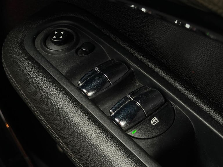 MINI COUNTRYMAN 1.6 Cooper D Euro 5 (s/s) 5dr 2014