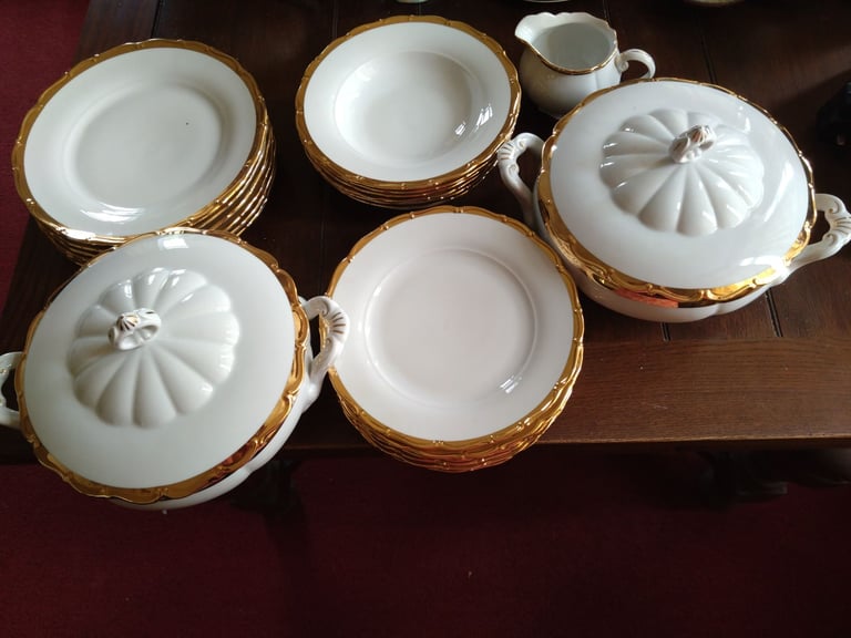 image for Dinner set white with gold rim