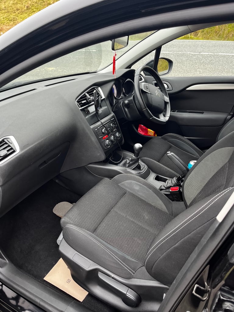 Citroen, C4, Hatchback, 2016, Manual, 1199 (cc), 5 doors