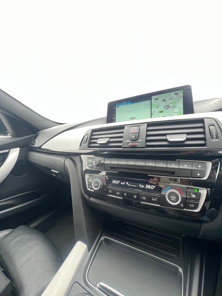 2017 BMW 3 Series 330e M Sport 4dr Step Auto SALOON Petrol/Electric Hybrid Automatic