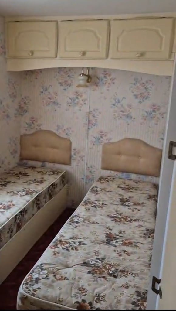 For Rent: Spacious Two-Bedroom Static Caravan in Cottenham, Cambridge