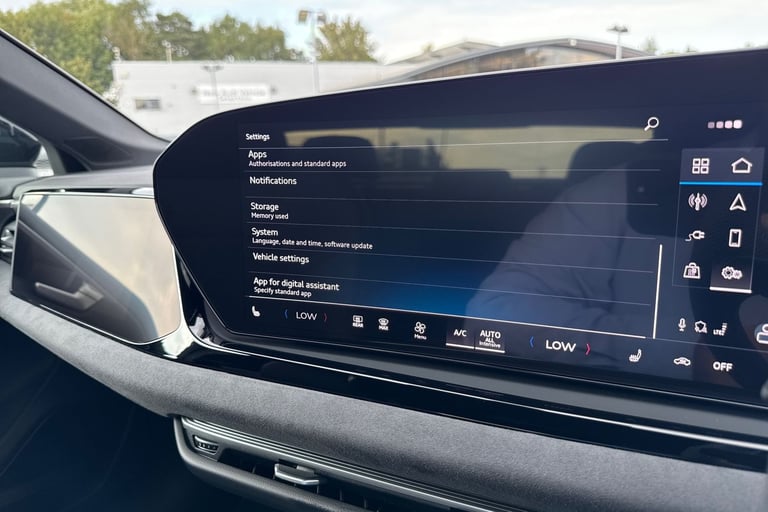 2025 Audi A6 Saloon 2.0 e-hybrid 25.9kWh Launch Edition S Tronic quattro Euro 6 (s/s) 4dr Saloon ...