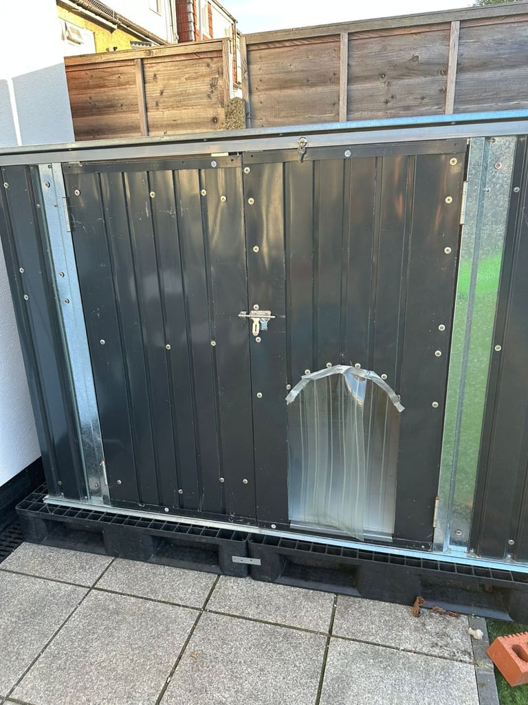 image for Dog outdoor kennel - Custom adjusted