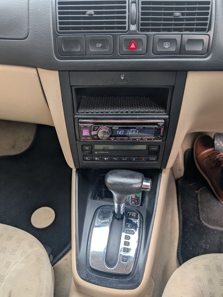 Volkswagen, GOLF, Estate, 2004, Other, 1595 (cc), 5 doors