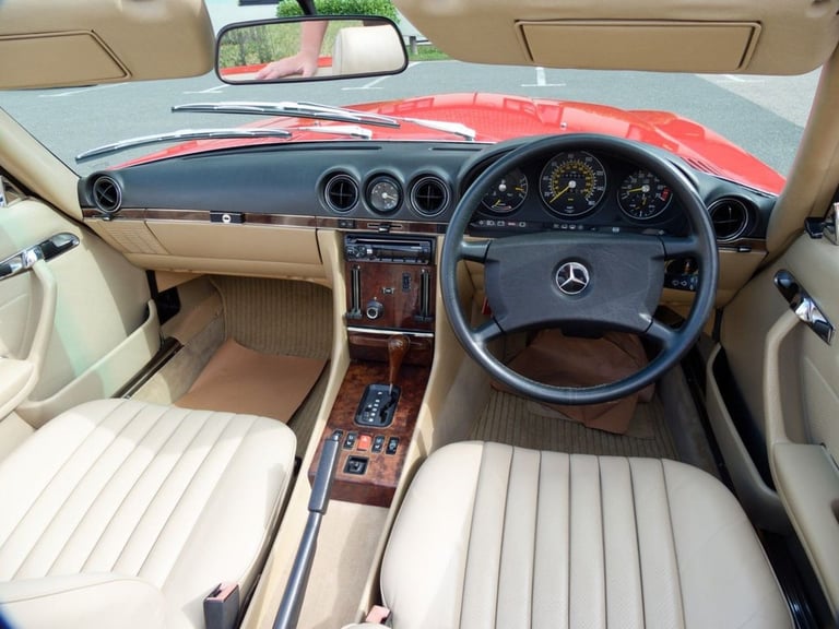 1988 Mercedes-Benz SL 3l 2d  AUTO  188 BHP Convertible Petrol Automatic