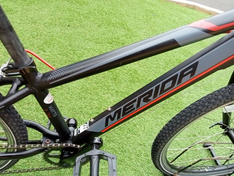 Merida Matts Junior 24 inch wheels Hybrid Mountain Bike.