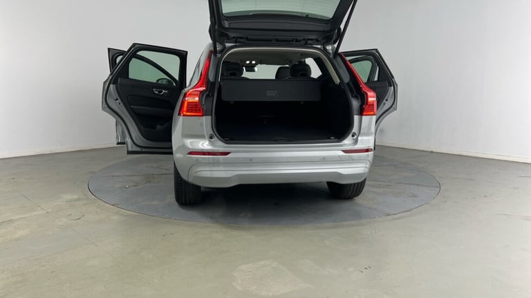 2023 Volvo XC60 Core, B5 AWD Mild hybrid, Petrol Estate Petrol Automatic