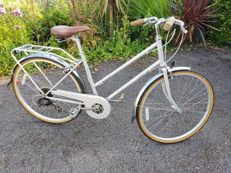 Bobbin Bramble ladies bike