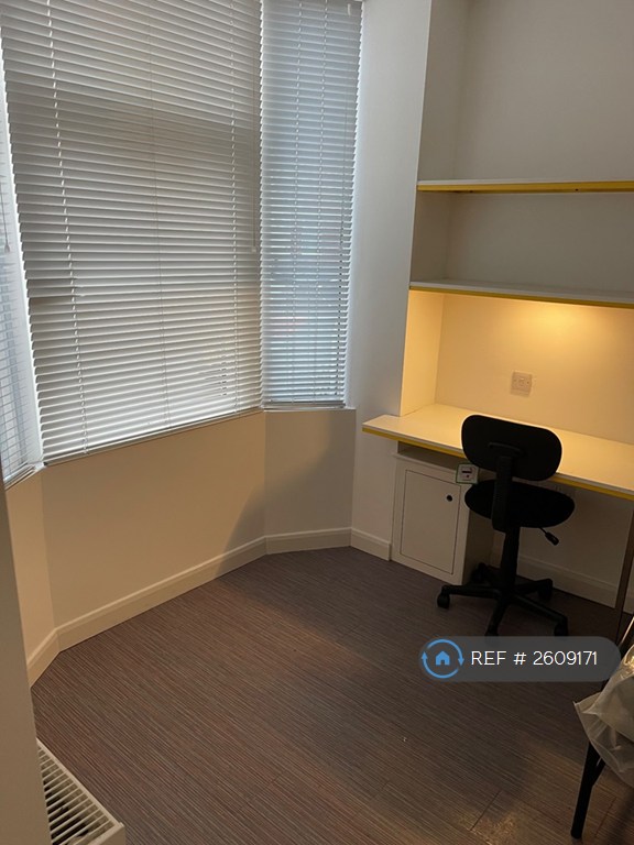 4 bedroom house in Myrtle Street, Middlesbrough, TS1 (4 bed) (#2609171)