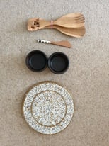 Maasi African salad servers, butter spreader, 2 nut bowls 6 placemats