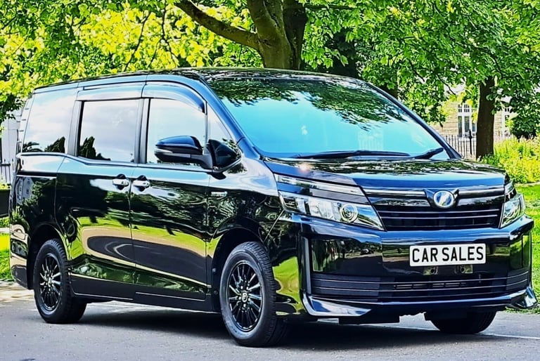 2015 Toyota Voxy 1.8 Hybrid Automatic 81,900 Miles. 7 Seater. Hybrid Petrol. PX OK MPV Petrol/Ele...