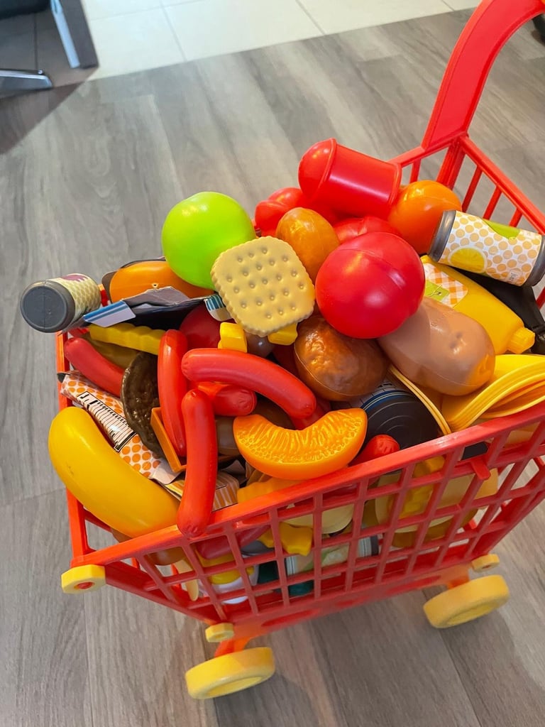 image for Toys R Us Shopping Trolley With Lots Of Play Food Items 
