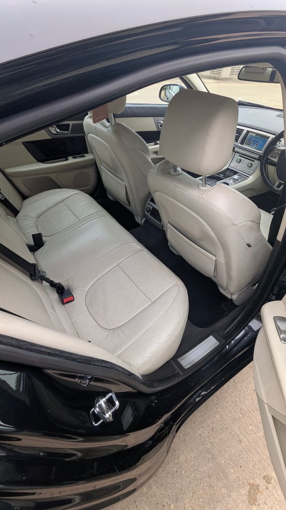 Jaguar, XF, Saloon, 2011, Other, 2993 (cc), 4 doors