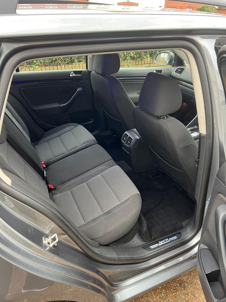 Volkswagen, GOLF, Estate, 2012, Semi-Auto, 1598 (cc), 5 doors