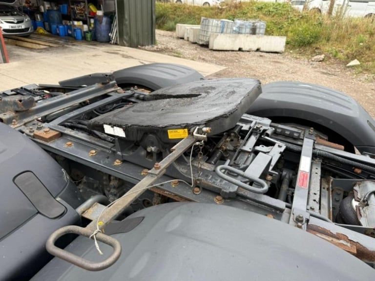 DAF CF 440 6x2 MID LIFT TRACTOR UNIT
