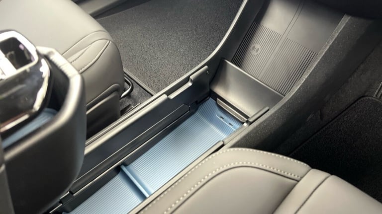 2025 Volvo EX30 Plus, Single Motor Extended Range, Electric Estate Electric Automatic