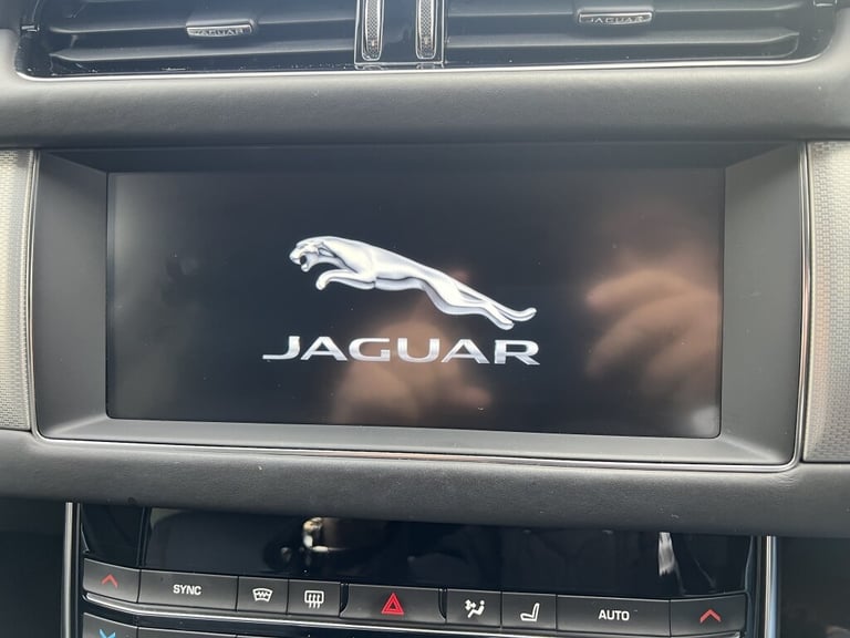 2019 Jaguar XF 2.0 PORTFOLIO 5DR AUTOMATIC Estate Petrol Automatic