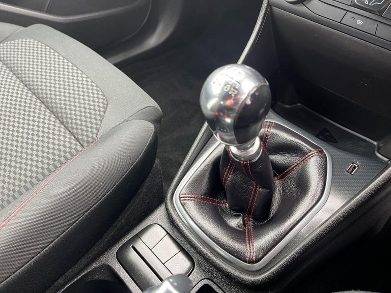 2019 Ford Fiesta EcoBoost ST-Line 3dr 6Spd 1.0L 125PS 6 Speed in Magnetic Grey