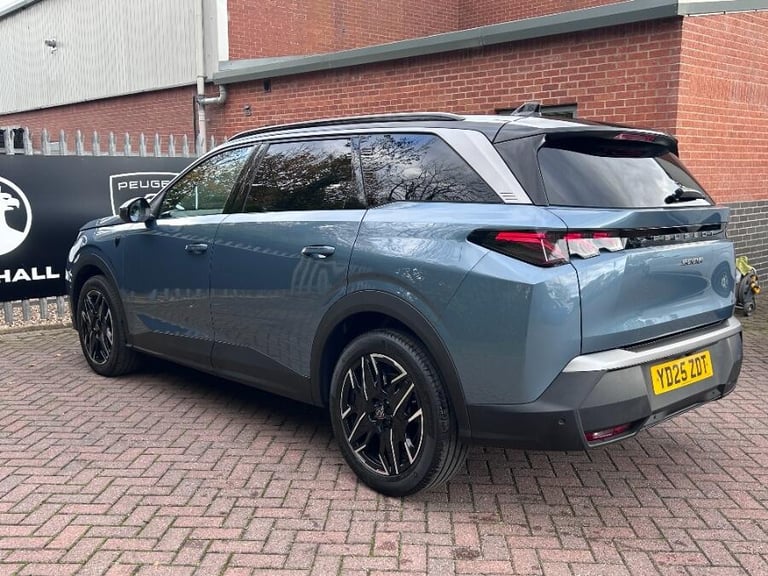 2025 Peugeot 5008 1.2 Hybrid Gt Suv 5dr Petrol Hybrid E Dsc6 Euro 6 (s/s) (136 Ps) HATCHBACK Petr...