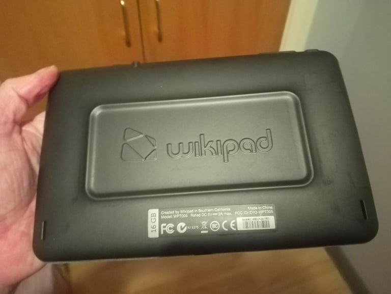 Rare wikipad gaming handheld console 