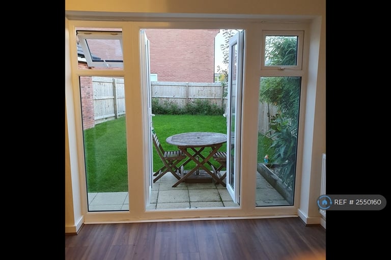 3 bedroom house in Featherstone Crescent, Heald Green, Cheadle, SK8 (3 bed) (#2550160)