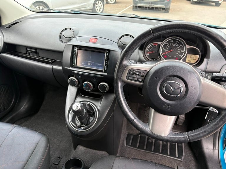 Mazda MAZDA 2 VENTURE EDITION