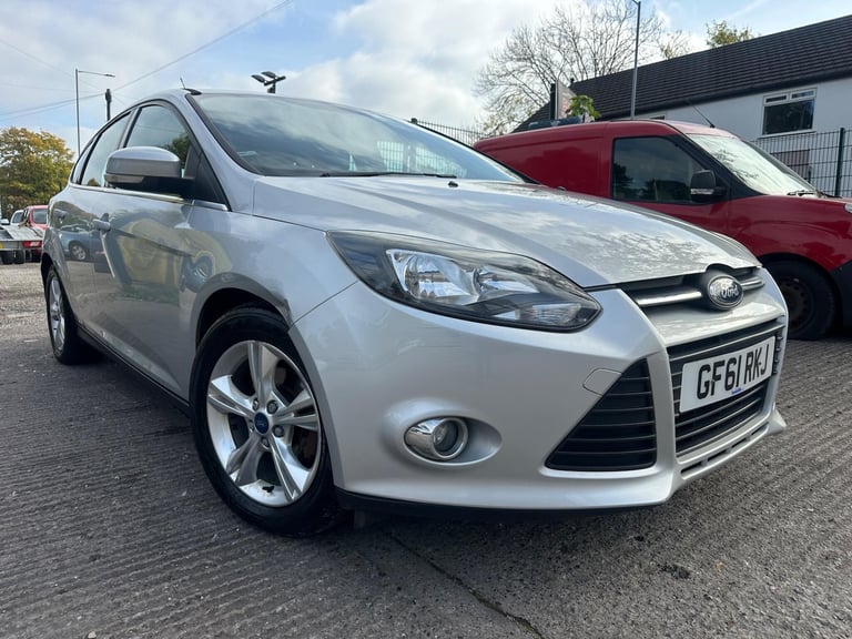 2011 Ford Focus 1.6 TDCi Zetec Euro 5 (s/s) 5dr HATCHBACK Diesel Manual