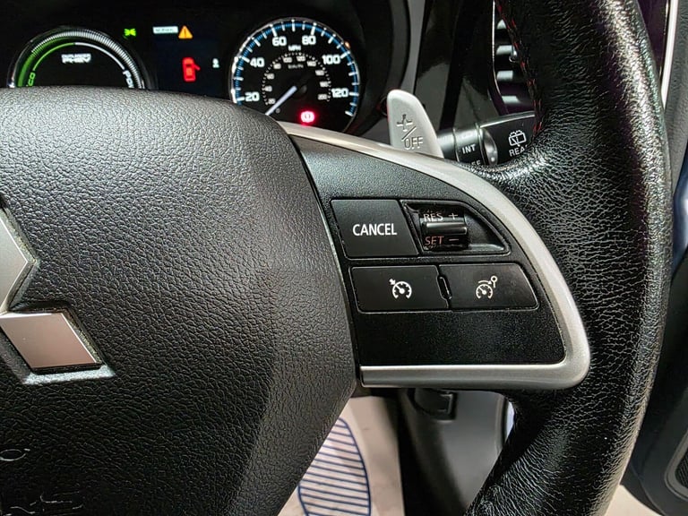 2015 Mitsubishi Outlander 2.0h 12kWh GX4h CVT 4WD Euro 5 (s/s) 5dr ESTATE Petrol/Electric Hybrid ...